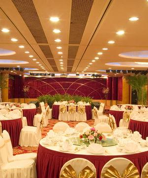 Golden Dragon Hotel คุนหมิง ภายนอก รูปภาพ